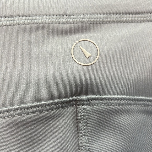 UpWest Bike Shorts, 9.5” inseam,hip pockets, elastic waist,stretch,light texture - Picture 3 of 6